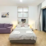 Апартаменты Ans Hanza Tower 21st Floor With View, Swimming Pool, Sauna, Jacuzzi, Viewing Terrace
